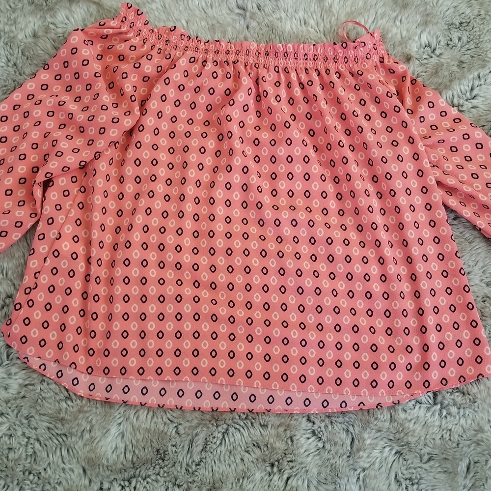 Banana Republic Off Shoulder Geometric Print Top - Picture 8 of 8